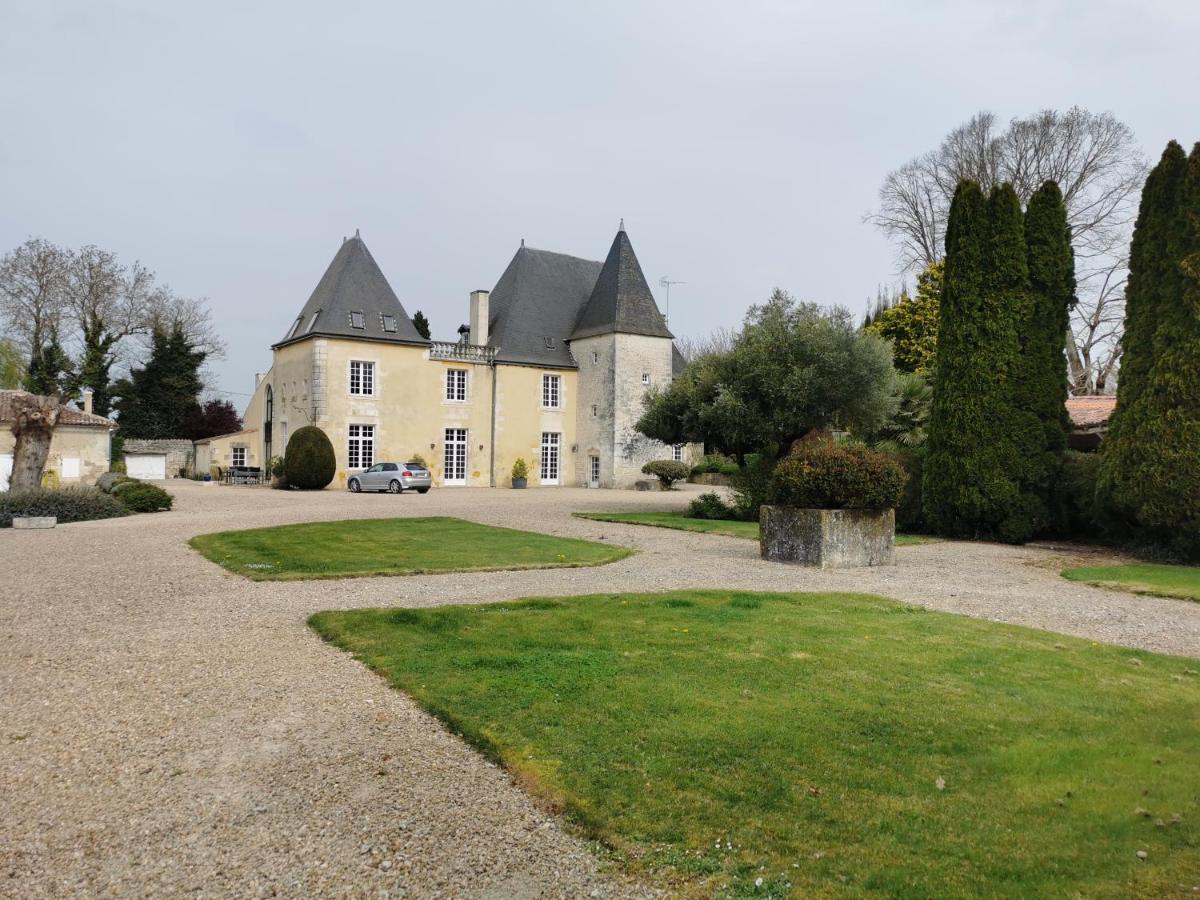 Chateau De La Vallade Saint-Porchaire Exterior photo